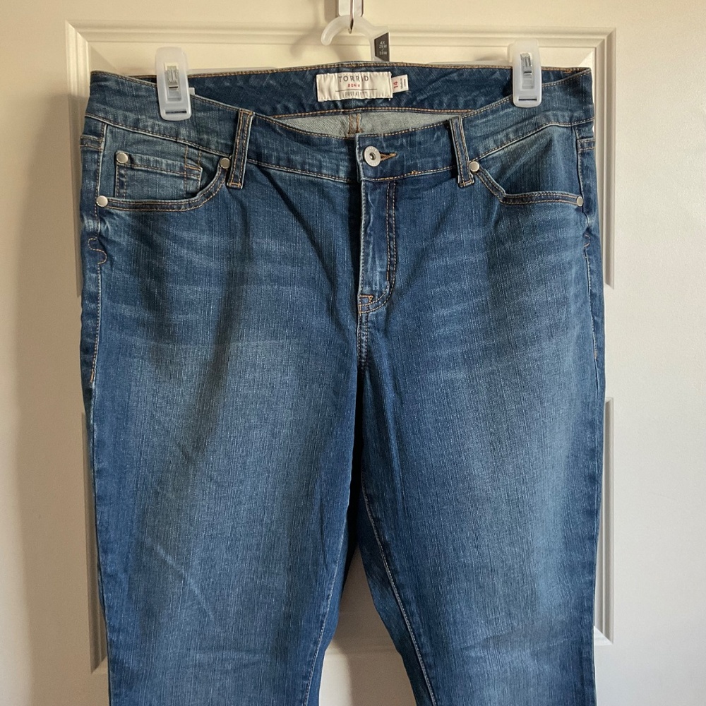 Torrid‎ New Skinny Dark Wash Jeans - Size 14 - Picture 2 of 8